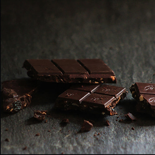 Willies chocolate - Hazelnut Raisin dark chocolate bar